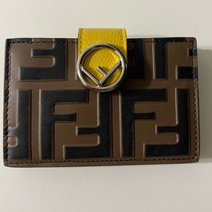 Authentic CARD HOLDER Yellow leather gusseted card
holder